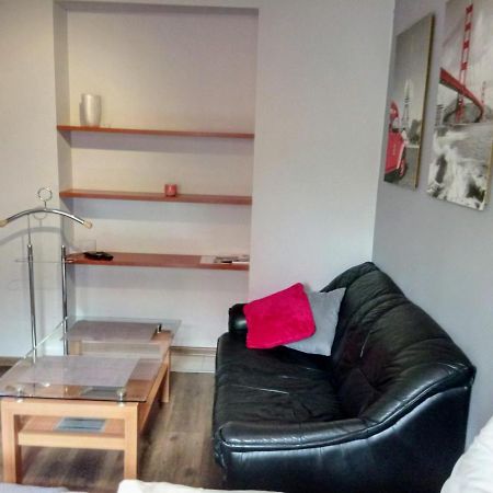 Apartamenty Krzywe Okna Zielona Góra Exterior foto